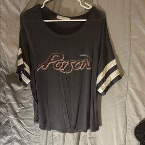 Daydreamer Graphic Gray and White Short Sleeve Tee